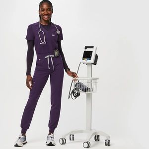 Zamora 2.0 tall size small scrub pants in purple jam NWT